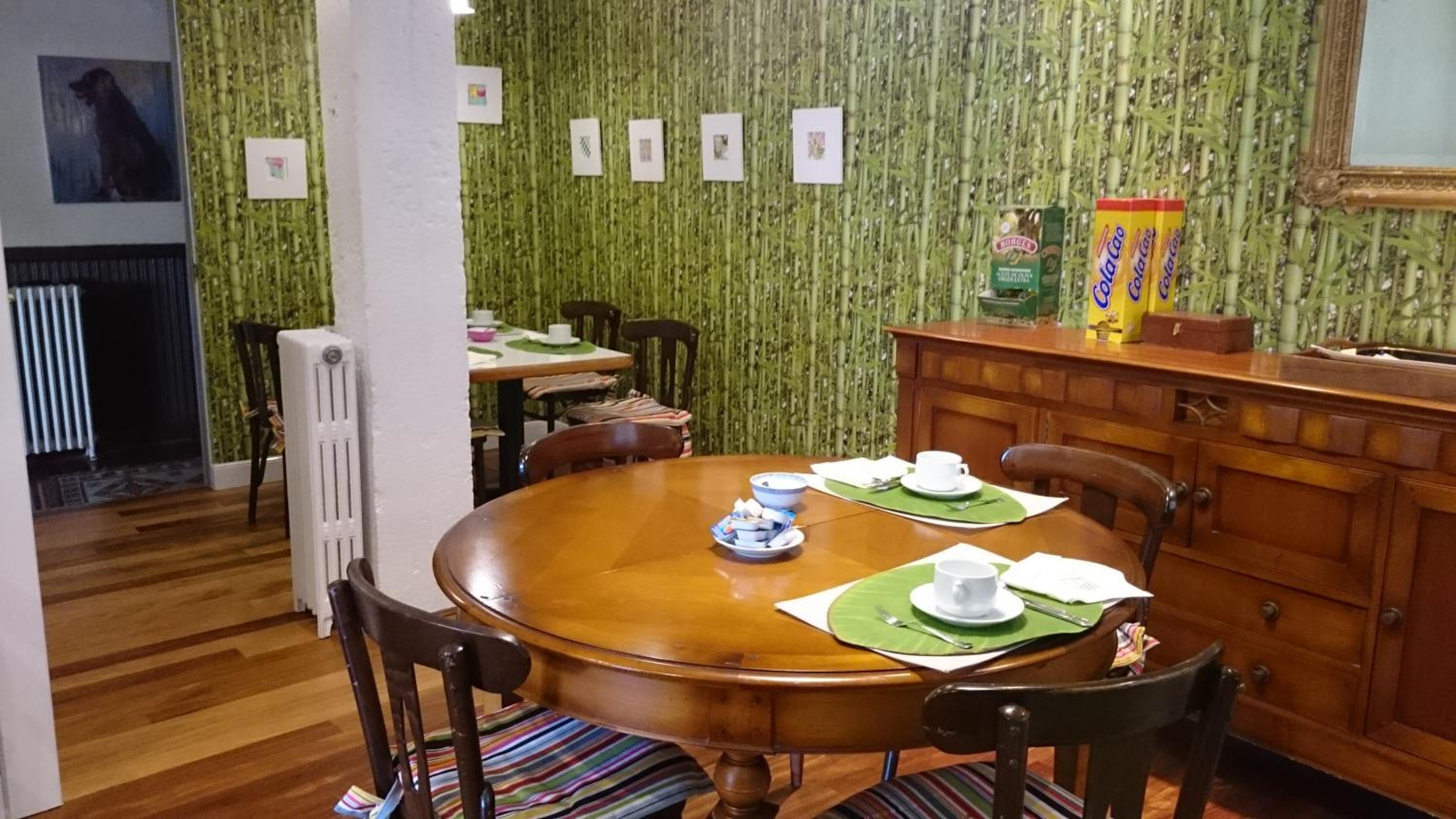Restaurant-cafeteria