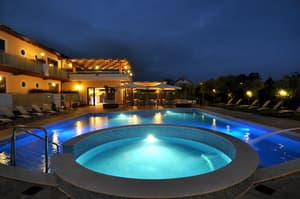 thumbnail: Pool