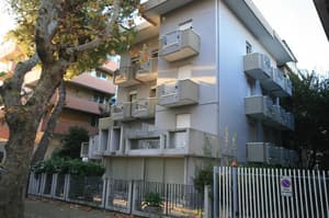 thumbnail: Exterior