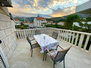 thumbnail: Terrace/patio