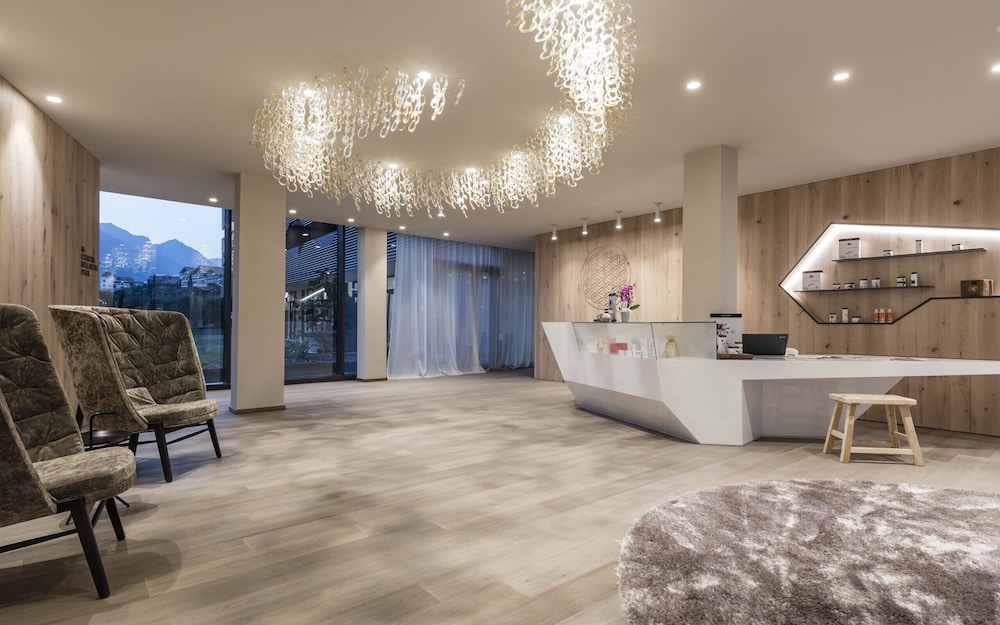 Spa reception