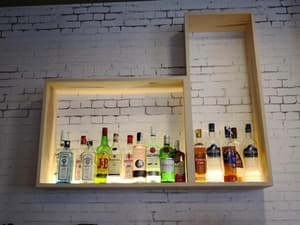 thumbnail: Bar (on property)