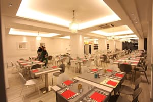 thumbnail: Restaurant