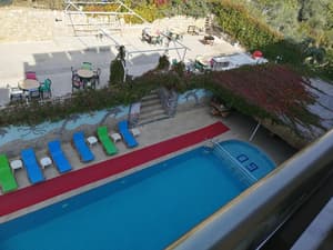 thumbnail: General view