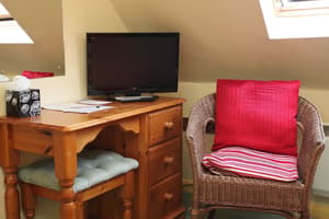 thumbnail: Lobby sitting area