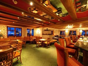 thumbnail: Restaurant