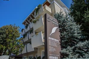 thumbnail: Exterior detail