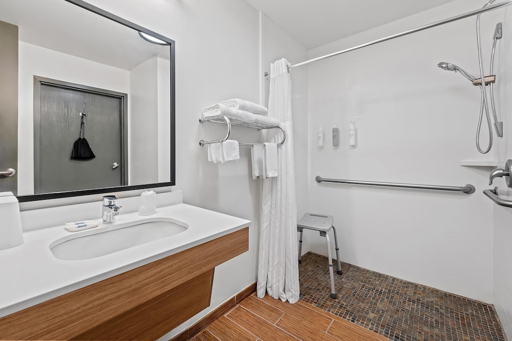 Bathroom shower