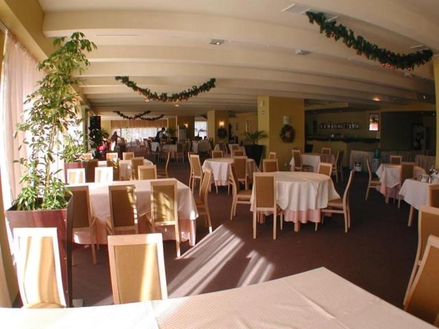 Restaurant-cafeteria