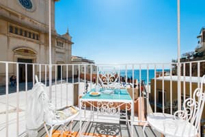 thumbnail: Balcony
