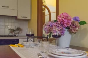thumbnail: In-room dining