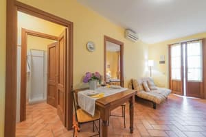 thumbnail: In-room dining