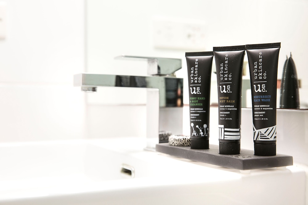 Bathroom amenities