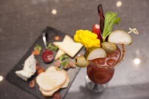 thumbnail: Bar (on property)
