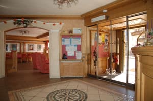 thumbnail: Interior entrance