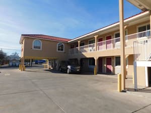 thumbnail: Exterior