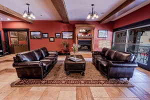thumbnail: Lobby sitting area