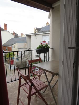 thumbnail: Balcony
