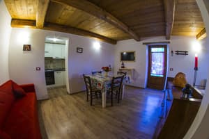 thumbnail: In-room dining