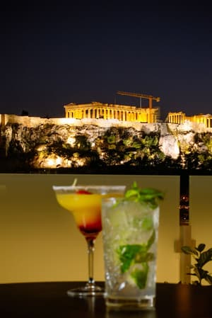 thumbnail: Bar (on property)