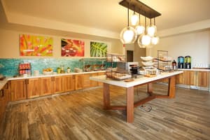thumbnail: Restaurant