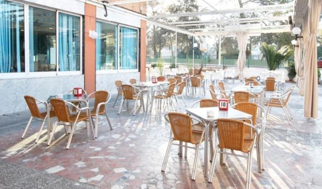 Restaurant-cafeteria