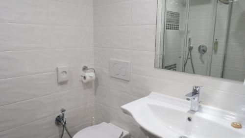 358014819.jpg