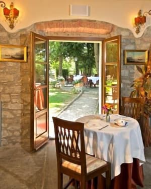 thumbnail: Dining