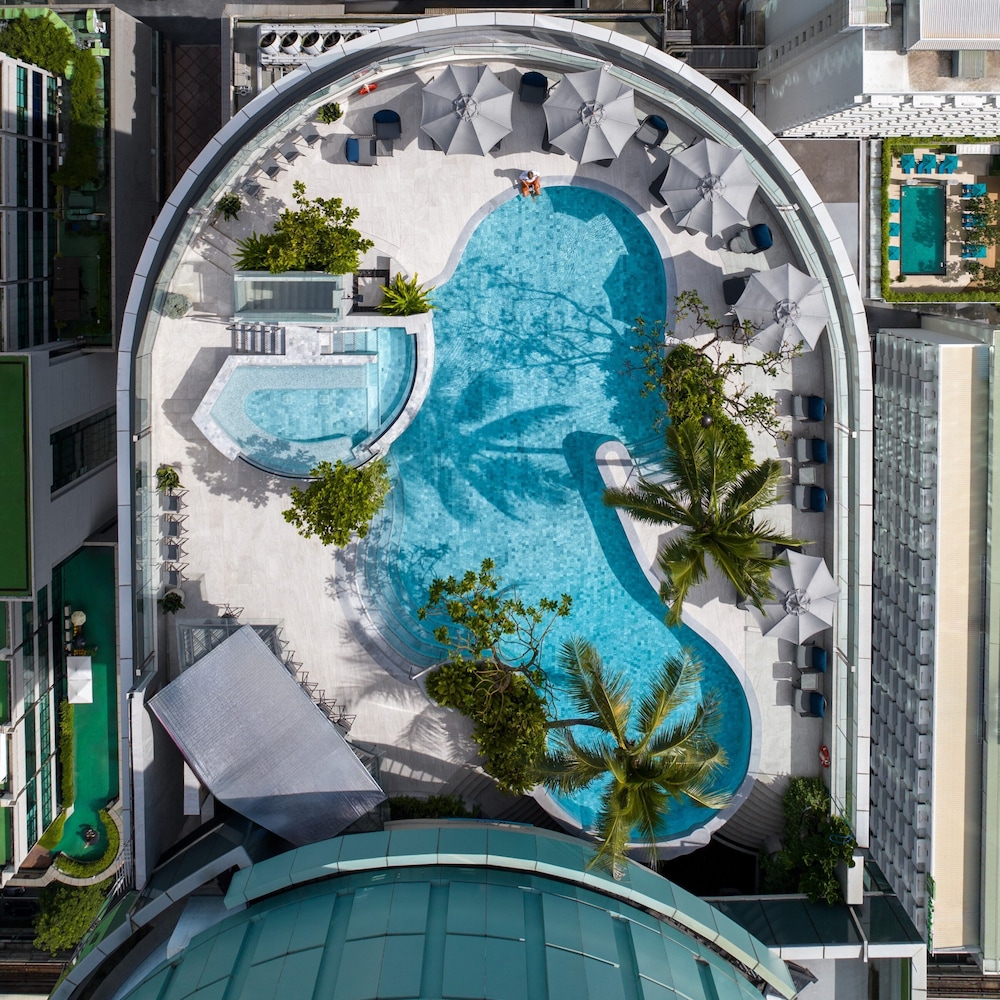 Rooftop pool