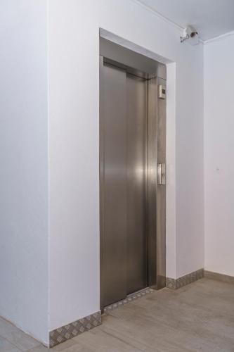 883320075.jpg