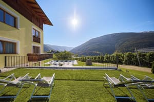 thumbnail: Sundeck