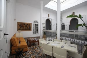 thumbnail: Breakfast area
