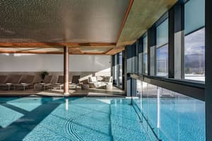thumbnail: Infinity pool