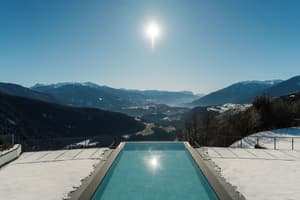 thumbnail: Infinity pool