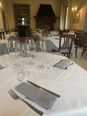 thumbnail: Restaurant