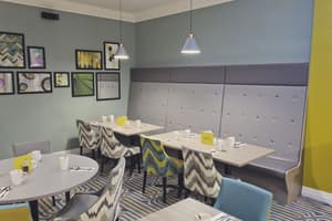 thumbnail: Restaurant
