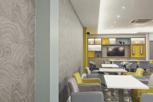 thumbnail: Lounge