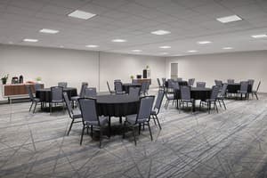 thumbnail: Business center