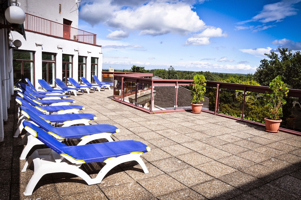 Sundeck