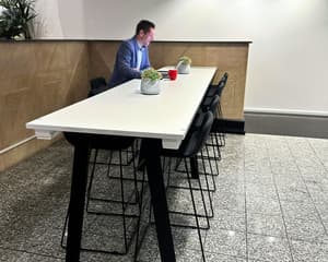 thumbnail: Business center