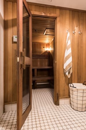 thumbnail: Sauna