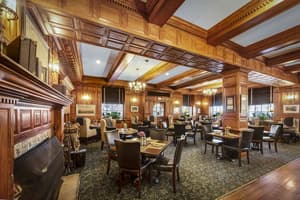 thumbnail: Bar (on property)