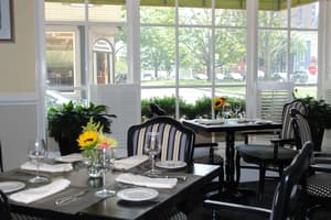 thumbnail: Restaurant