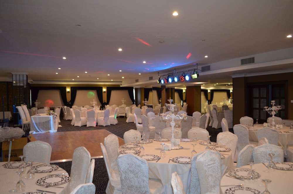 Indoor wedding