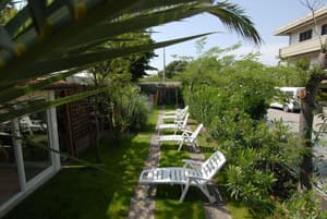 thumbnail: Exterior