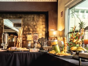 thumbnail: Breakfast area