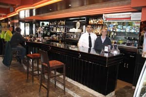 thumbnail: Bar (on property)