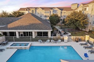 thumbnail: Pool