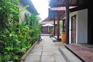 thumbnail: Property entrance