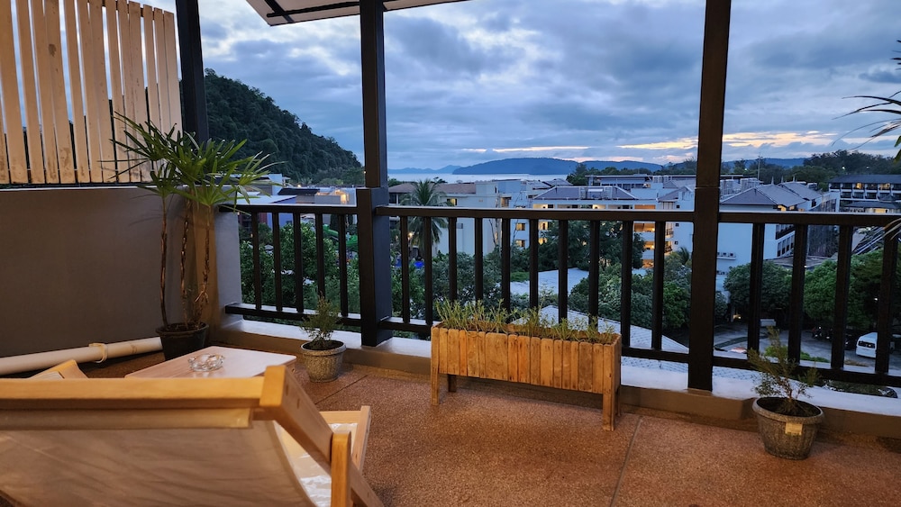 Beach/ocean view